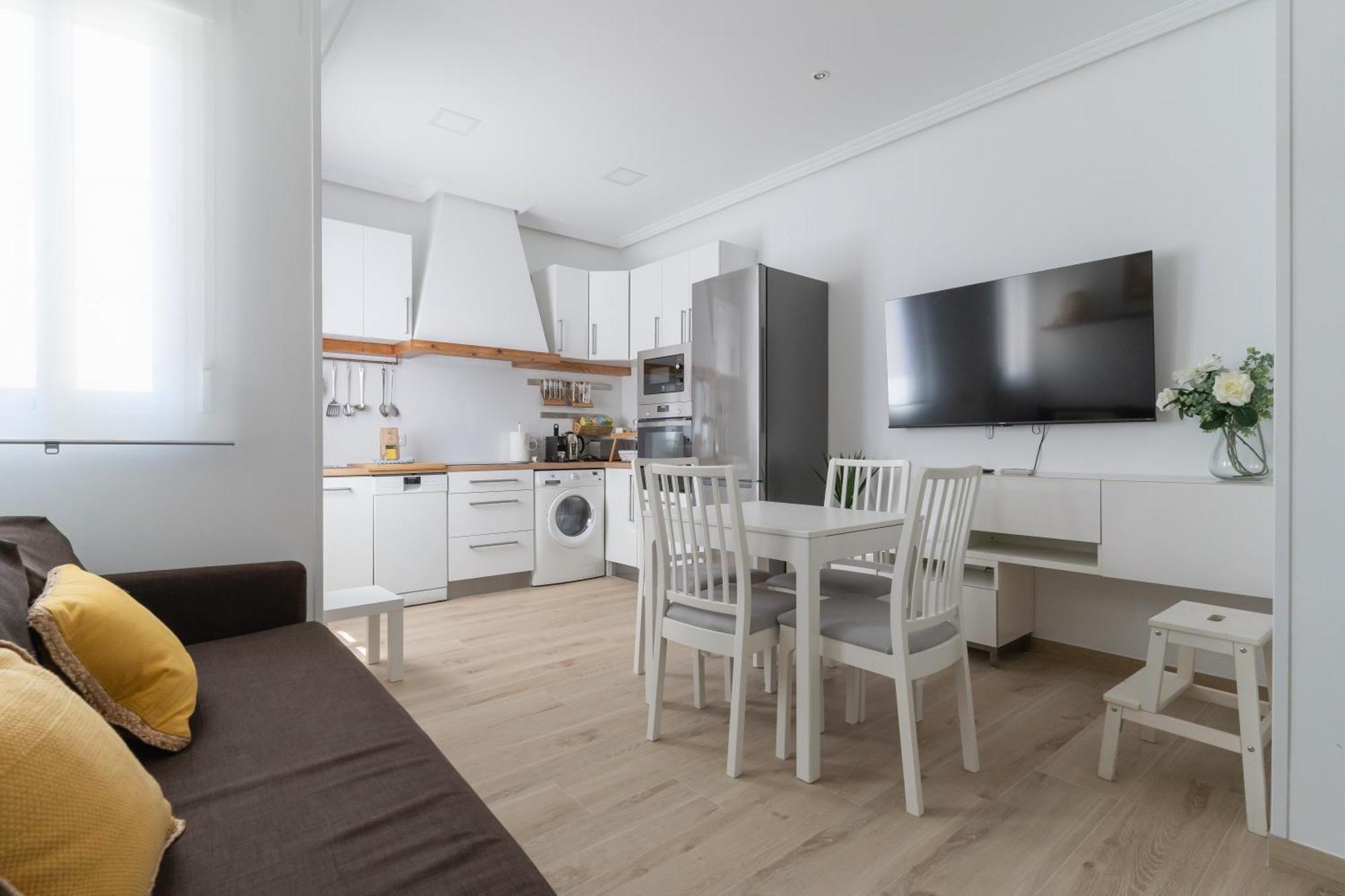 Bright Modern-1bedroom 1bath-delicias